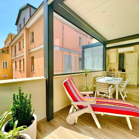 Pescara Centro Silenzioso E Confortevole Con Terrazzo Bioclimatico A 2 Minuti Dal Mare Exterior photo