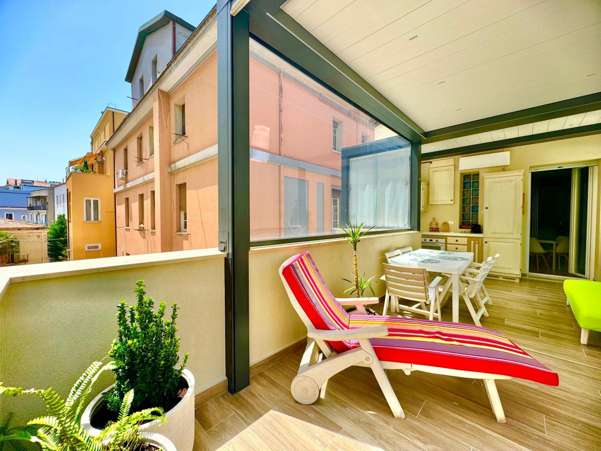 Pescara Centro Silenzioso E Confortevole Con Terrazzo Bioclimatico A 2 Minuti Dal Mare Exterior photo